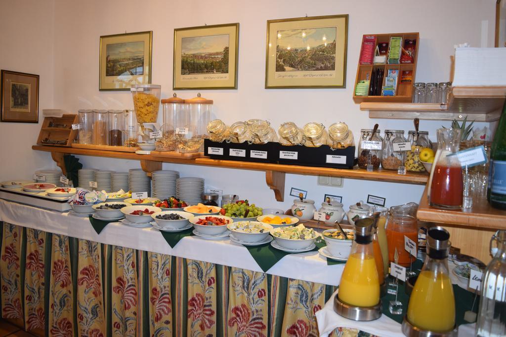 Hotel Landhaus Fuhrgassl-Huber Wina Bagian luar foto