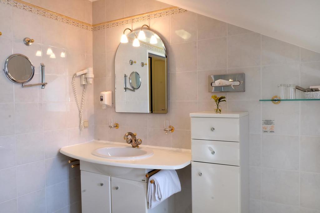 Hotel Landhaus Fuhrgassl-Huber Wina Bagian luar foto